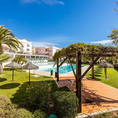 Algarve Golf And Relaxation * Luz